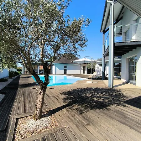 Grande Maison 6 Personnes Clim Jardin * Morlaas
